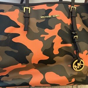 Michael Kors Camouflage Tote Bag - Orange and Black